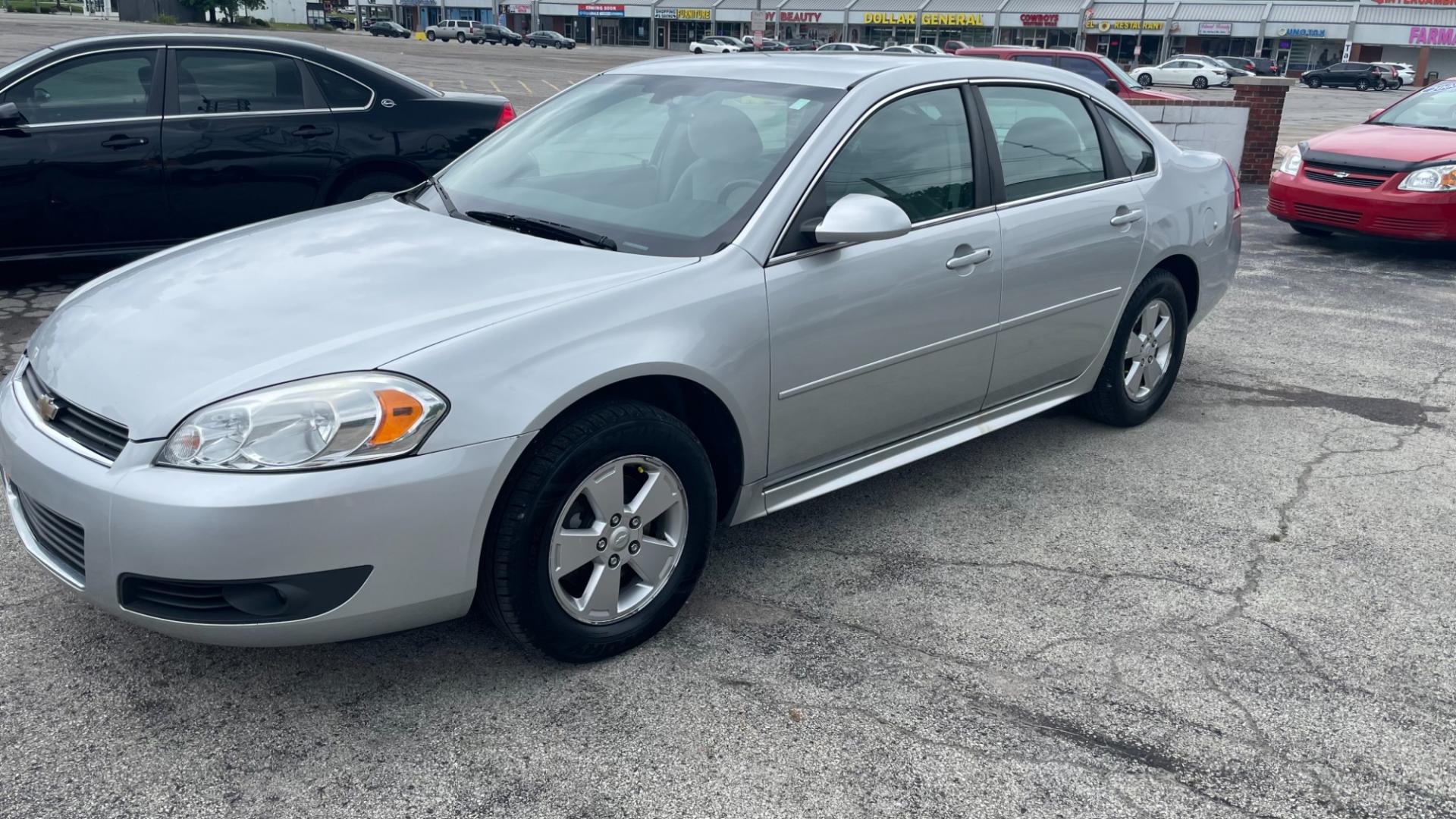 2011 Silver /GRAY Chevrolet Impala LT (2G1WG5EK7B1) with an 3.5L V6 OHV 16V FFV engine, 4-Speed Automatic transmission, located at 2710A Westlane Rd., Indianapolis, IN, 46268, (317) 291-2000, 39.885670, -86.208160 - Photo#0